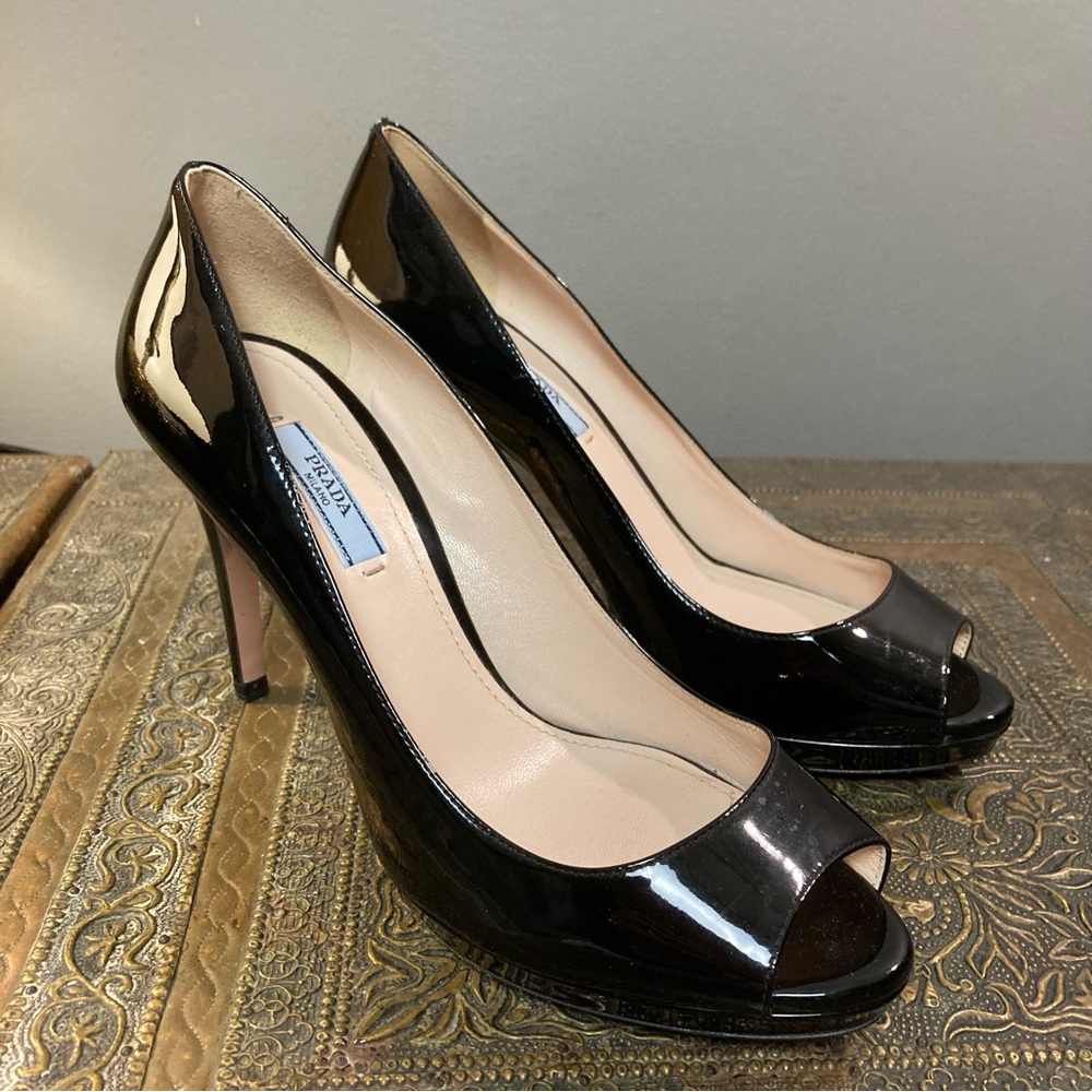 Prada Peep Toe Heels‎ patent leather open toe sexy stiletto Italy size 8